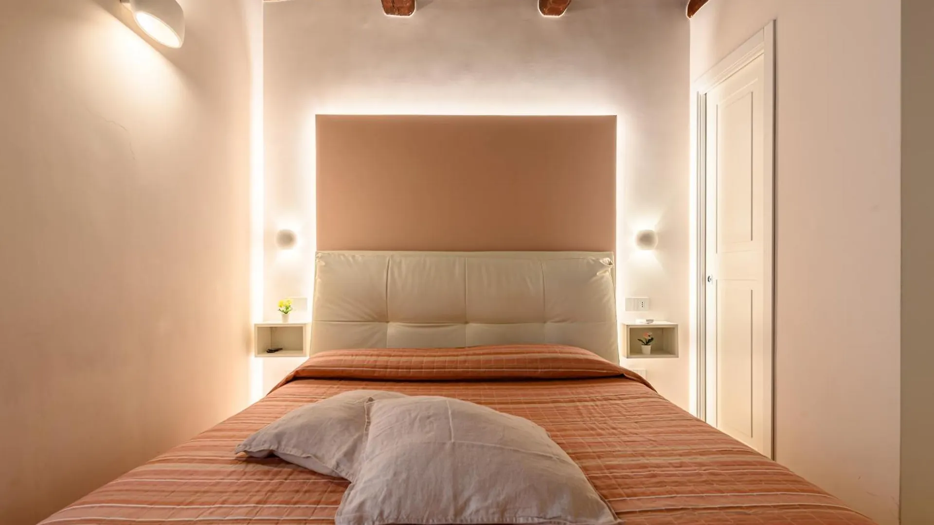 Dimora Aragonese Apartment Naples Italy