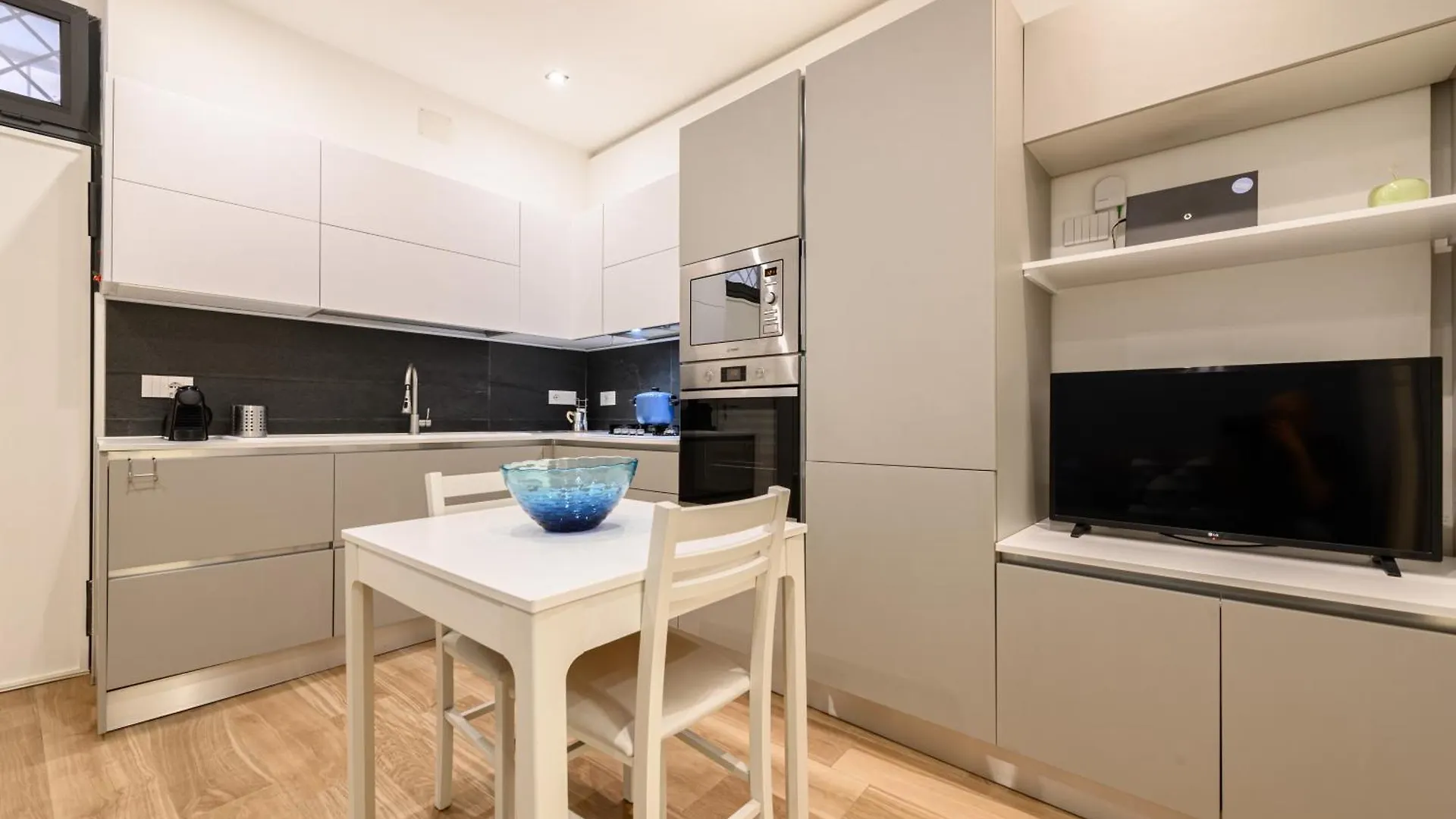 Dimora Aragonese Apartment Naples 0*,
