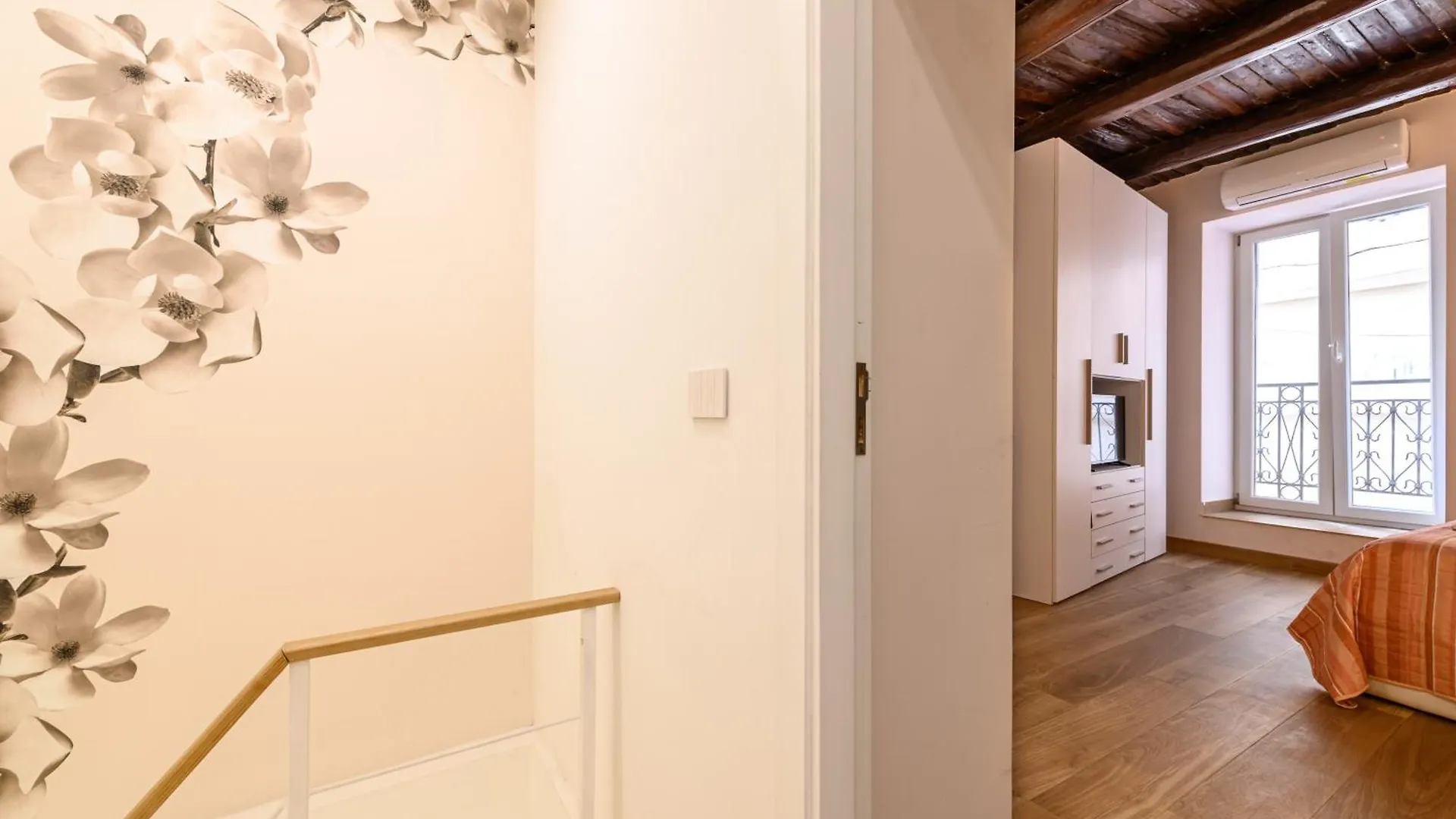 Dimora Aragonese Apartment Naples