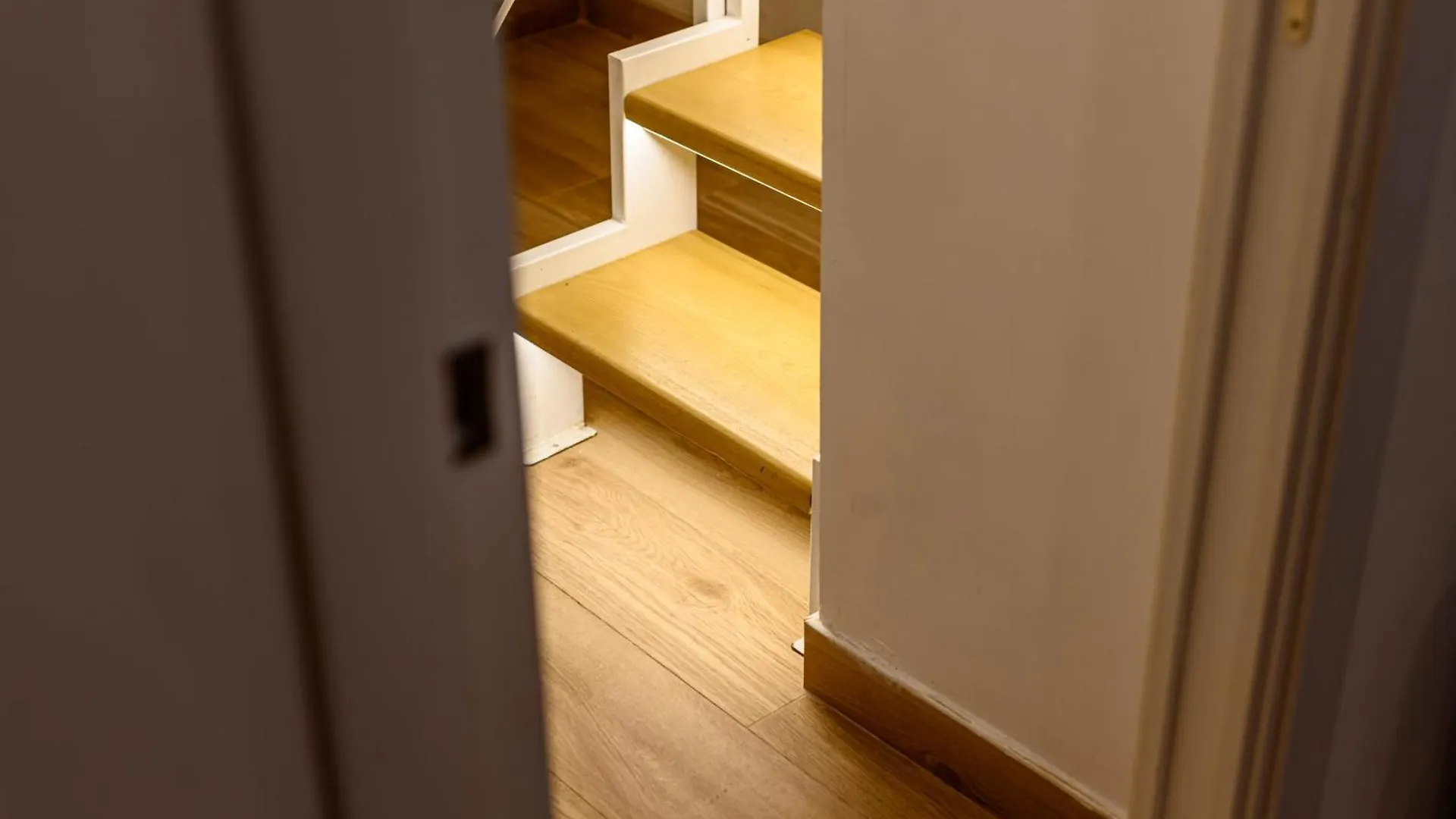 Dimora Aragonese Apartment Naples
