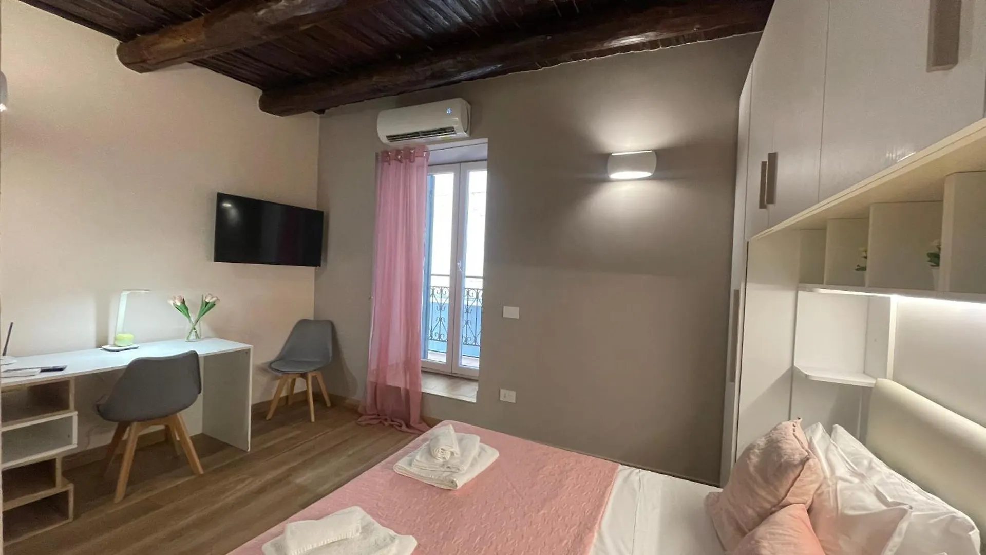 Dimora Aragonese Apartment Naples Italy