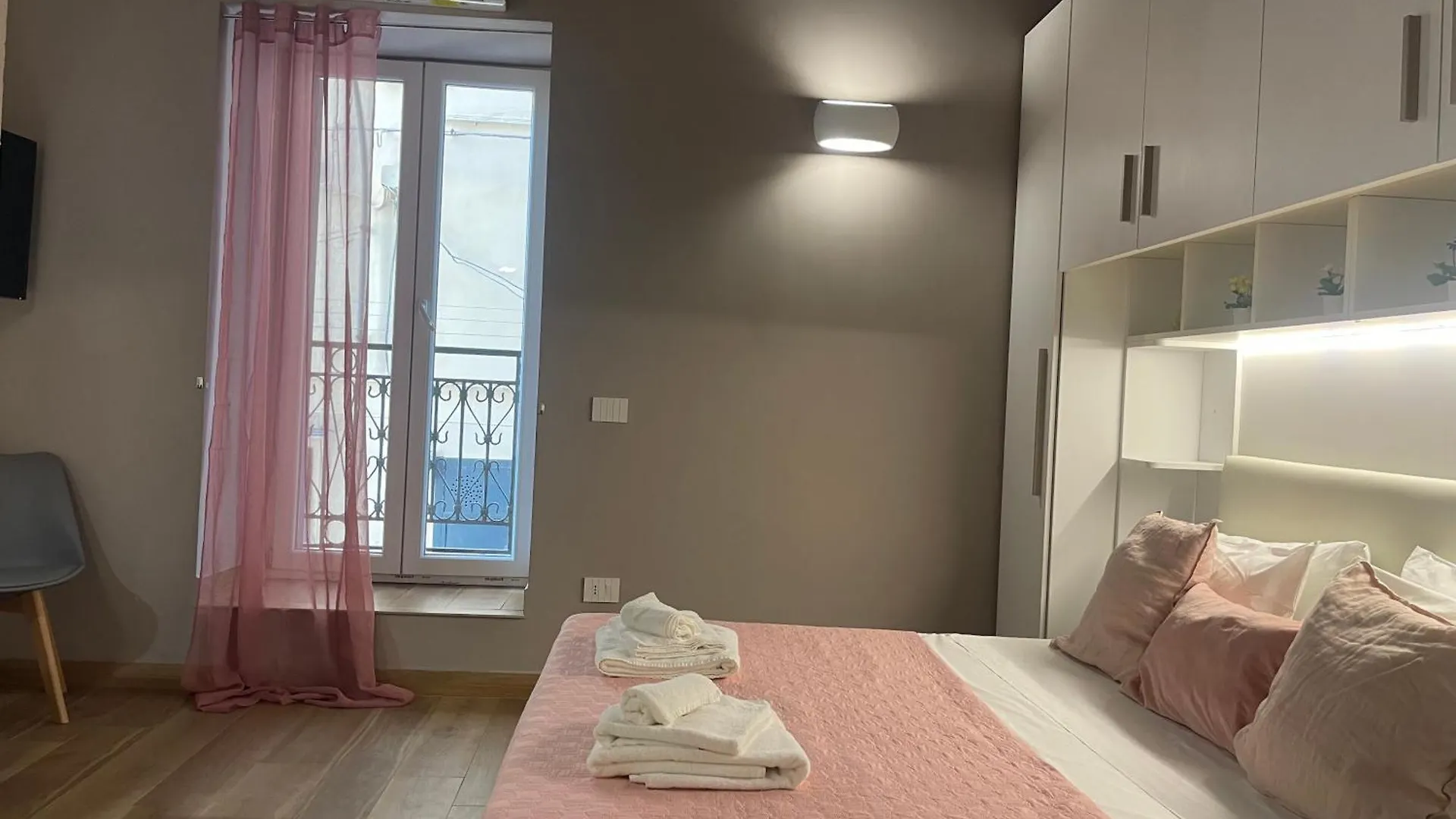 Dimora Aragonese Apartment Naples 0*,  Italy