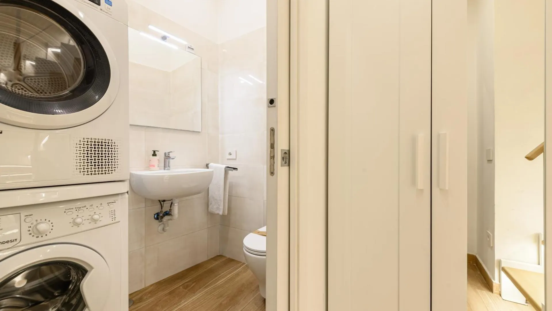 Dimora Aragonese Apartment Naples
