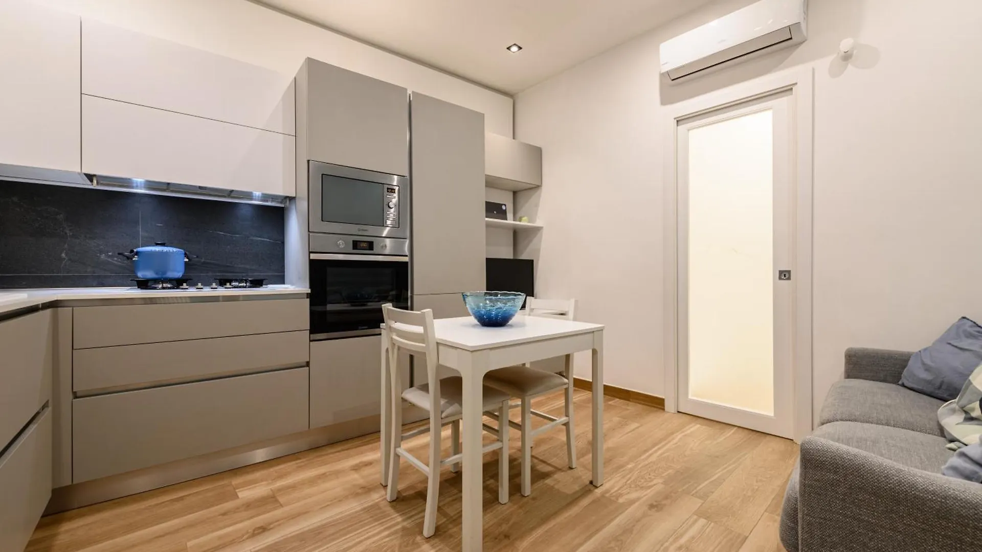 Dimora Aragonese Apartment Naples Italy