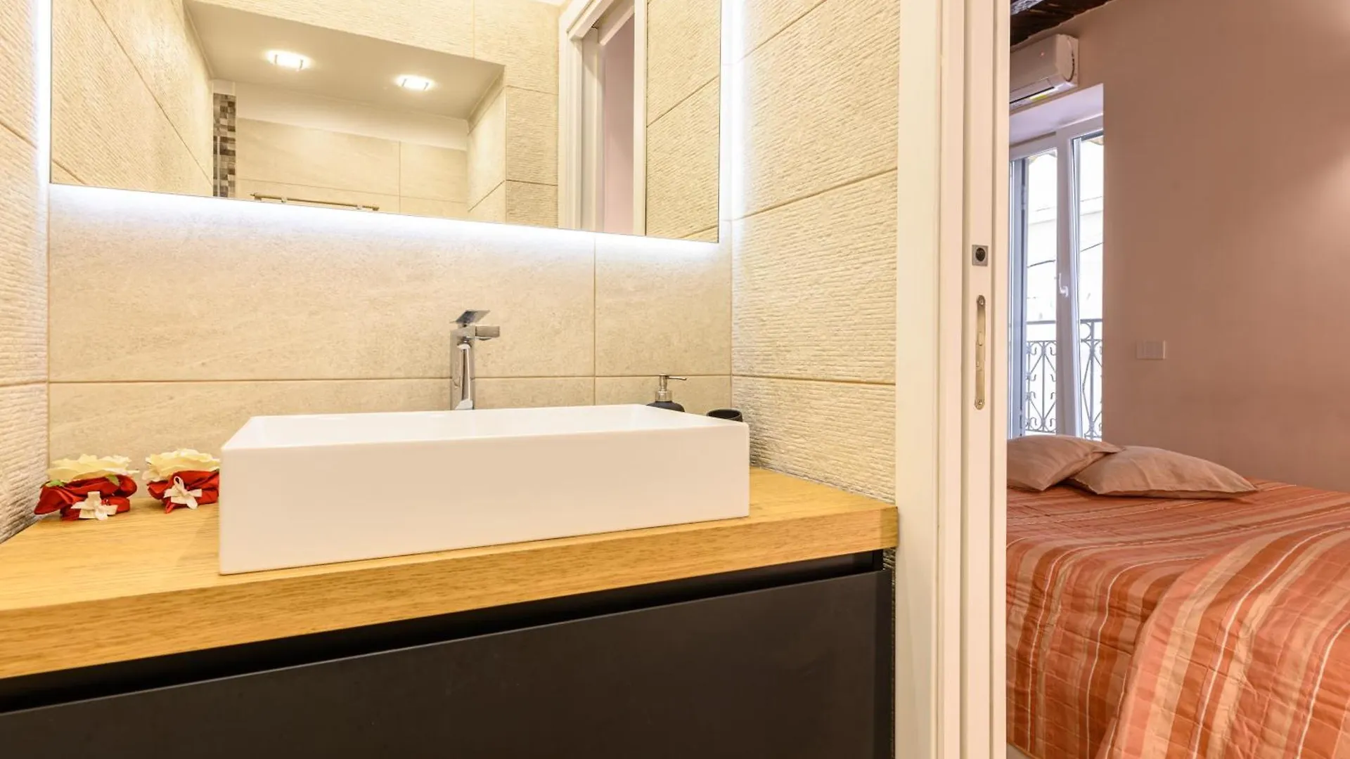 Dimora Aragonese Apartment Naples